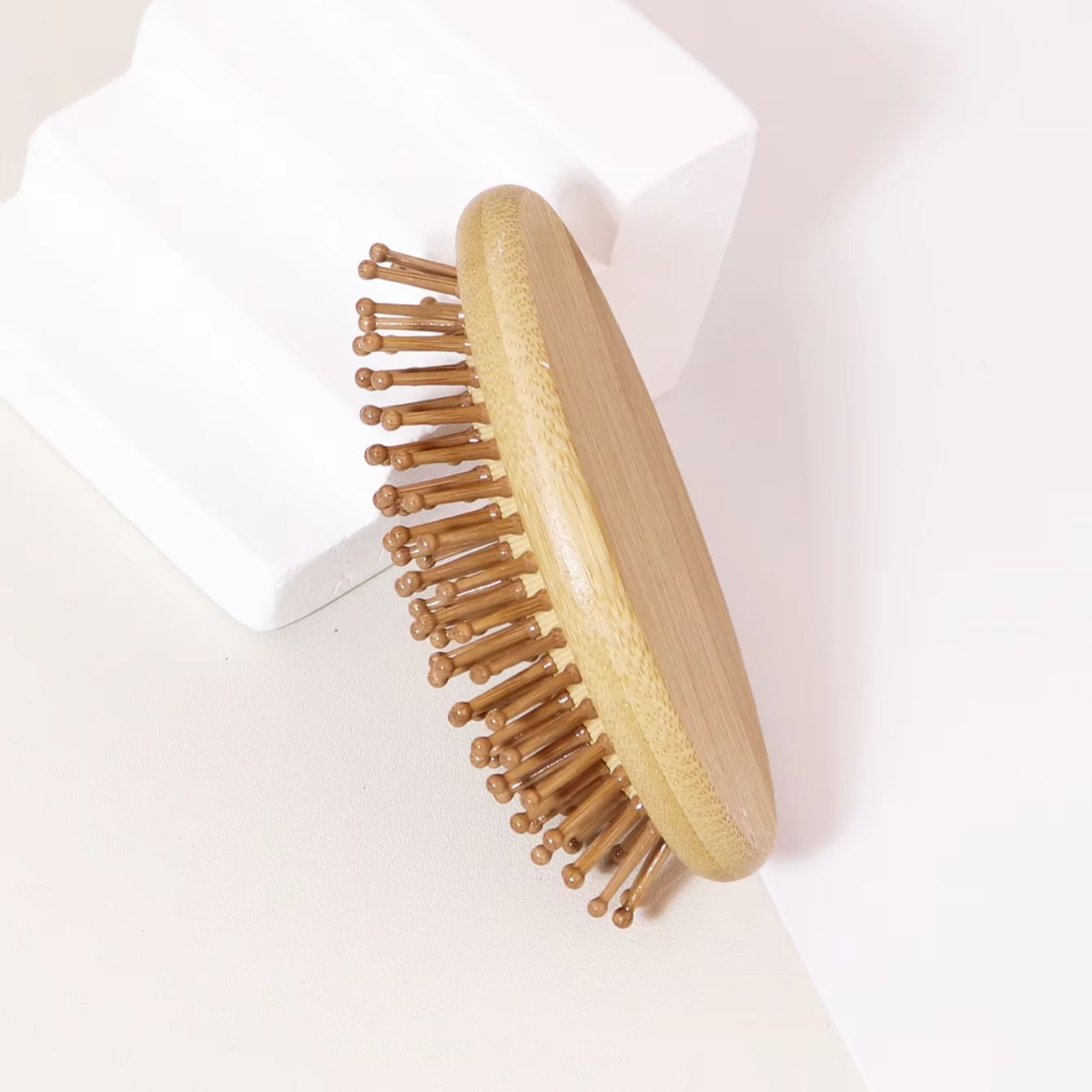 فرشاة شعر من الخيزران مضادة لل - مراجعة Bamboo Hair Brush وسعره